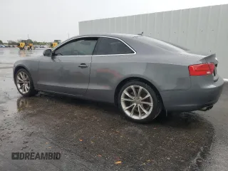 2013 Audi A5 Premium Plus z VIN WAULFAFR8DA043389, wystawiony jako Copart lot #58478475 z przebiegiem 181 434 mil mil oraz Czysty tytuł • Clean title. Historia ofert i sprzedaży dostępna na DreamBid. Obrazek 2.