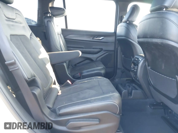 2024 Jeep Grand Cherokee Altitude with VIN 1C4RJKAG4R8575664, listed as a IAAI auction lot 41360585 with 6,291 mi miles and . Bid and sale history available at DreamBid. Image 8.