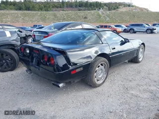 1992 Chevrolet Corvette with VIN 1G1YY23P7N5115133, listed as a IAAI auction lot 41797315 with 138,579 mi miles. Bid and sale history available at carsss.com. Image 4.
