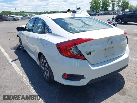 2017 Honda Civic EX z VIN 19XFC2F71HE061331, wystawiony jako IAAI lot #42319287 z przebiegiem 200 730 mil mil oraz . Historia ofert i sprzedaży dostępna na DreamBid. Obrazek 3.