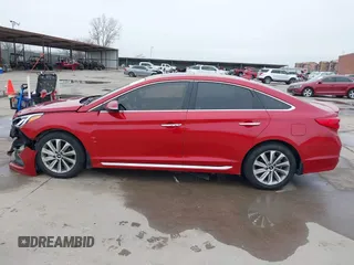 2017 Hyundai Sonata Sport z VIN 5NPE34AF2HH522599, wystawiony jako IAAI lot #41445340 z przebiegiem Nie podano mil oraz . Historia ofert i sprzedaży dostępna na DreamBid. Obrazek 13.