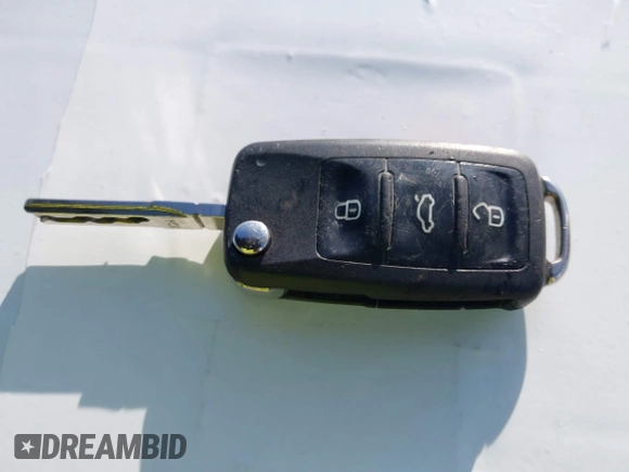 2018 Volkswagen Beetle S with VIN 3VW5DAAT5JM515743, listed as a IAAI auction lot 42014567 with Not Provided miles and . Bid and sale history available at DreamBid. Image 11.