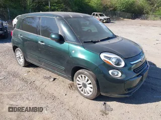 2017 FIAT 500L Pop with VIN ZFBCFAAH5HZ039425, listed as a IAAI auction lot 42013167 with 137,816 mi miles. Bid and sale history available at carsss.com. Image 1.
