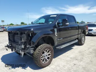 2020 Ford F-250 XL with VIN 1FT8W2BT6LEE68603, listed as a Copart auction lot 56528725 with 171,846 mi miles and Salvage title. Bid and sale history available at DreamBid. Image 1.