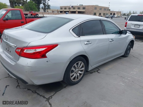 2016 Nissan Altima 2.5 SL with VIN 1N4AL3AP7GC245630, listed as a IAAI auction lot 42081121 with 265,492 mi miles. Bid and sale history available at carsss.com. Image 4.