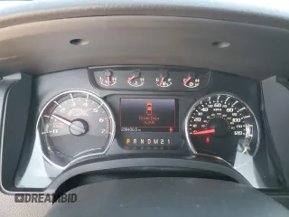 2012 Ford F-150 XL z VIN 1FTFW1CFXCFB08562, wystawiony jako Copart lot #56831465 z przebiegiem 238 430 mil mil oraz Szkody całkowita. Historia ofert i sprzedaży dostępna na DreamBid. Obrazek 9.
