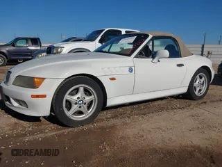 1997 BMW 3 Series 1.9L with VIN 4USCH7326VLB78445, listed as a IAAI auction lot 41447223 with 1 mi miles. Bid and sale history available at carsss.com. Image 2.