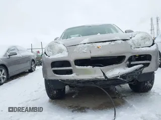 2005 Porsche Cayenne S with VIN WP1AB29P95LA64116, listed as a IAAI auction lot 41258550 with 162,712 mi miles. Bid and sale history available at carsss.com. Image 6.