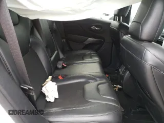 2021 Jeep Cherokee Latitude Plus z VIN 1C4PJMLB7MD133367, wystawiony jako Copart lot #49389785 z przebiegiem 156 663 mil mil oraz Szkoda całkowita • Salvage title. Historia ofert i sprzedaży dostępna na DreamBid. Obrazek 11.