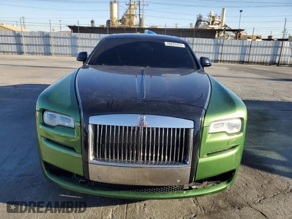 2015 Rolls-Royce Ghost z VIN SCA664S50FUX53383, wystawiony jako Copart lot #79297474 z przebiegiem 19 035 mil mil oraz Szkody całkowita. Historia ofert i sprzedaży dostępna na DreamBid. Obrazek 5.