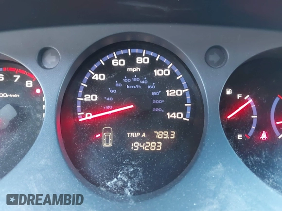 2005 Acura MDX with VIN 2HNYD18285H559795, listed as a IAAI auction lot 41230328 with 194,283 mi miles. Bid and sale history available at carsss.com. Image 7.