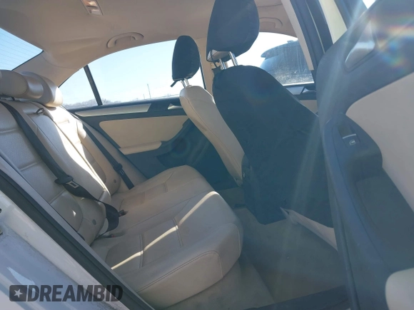 2013 Volkswagen Jetta SE with VIN 3VWDX7AJ8DM424751, listed as a IAAI auction lot 41659290 with 123,408 mi miles and . Bid and sale history available at DreamBid. Image 8.