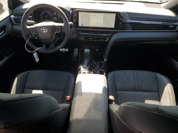 2025 Toyota Camry LE with VIN 4T1DAACK6SU559271, listed as a Copart auction lot 52409575 with 4,474 mi miles and Salvage Title. Bid and sale history available at carsss.com. Image 8.