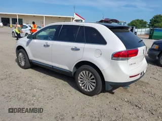 2011 Lincoln MKX with VIN 2LMDJ6JK1BBJ29254, listed as a IAAI auction lot 42086351 with 187,809 mi miles. Bid and sale history available at carsss.com. Image 3.