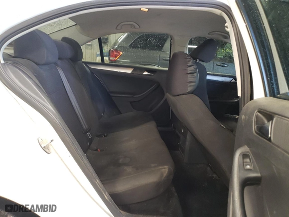 2015 Volkswagen Jetta Sedan 1.8T SE with VIN 3VWD17AJ1FM296566, listed as a Copart auction lot 48011525 with 152,557 mi miles and Clean Title. Bid and sale history available at carsss.com. Image 10.
