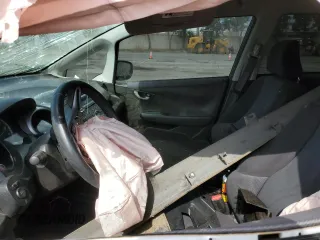 2011 Honda Fit Sport z VIN JHMGE8H52BS006399, wystawiony jako Copart lot #57435205 z przebiegiem Nie podano mil oraz Szkoda całkowita • Salvage title. Historia ofert i sprzedaży dostępna na DreamBid. Obrazek 7.