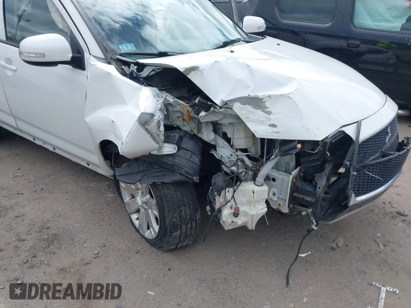 2011 Mitsubishi Outlander SE z VIN JA4JT3AW4BU007359, wystawiony jako IAAI lot #42048256 z przebiegiem 166 805 mil mil oraz . Historia ofert i sprzedaży dostępna na DreamBid. Obrazek 6.