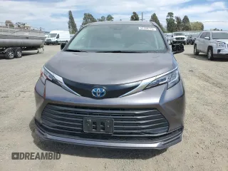 2022 Toyota Sienna LE с VIN 5TDKRKEC6NS077795, выставлен на аукционе Copart как лот 52788715 с пробегом 33 758 миль миль и Списание • Salvage title. История ставок и продаж доступна на DreamBid. Изображение 5.