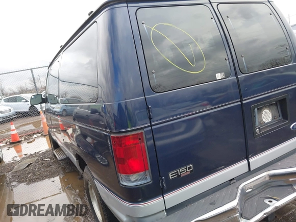 2002 Ford Econoline Passenger XL with VIN 1FMRE11L02HB30156, listed as a IAAI auction lot 41471468 with 128,320 mi miles and . Bid and sale history available at DreamBid. Image 3.