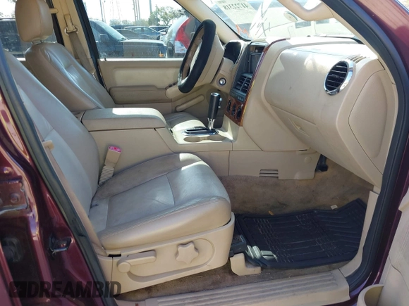 2006 Ford Explorer Eddie Bauer with VIN 1FMEU74E46UA22864, listed as a IAAI auction lot 42136513 with 175,401 mi miles. Bid and sale history available at carsss.com. Image 5.
