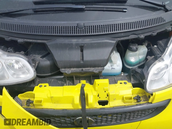 2013 Smart fortwo Pure with VIN WMEEJ3BA5DK663165, listed as a IAAI auction lot 42291804 with 105,074 mi miles and . Bid and sale history available at DreamBid. Image 10.