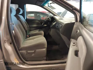 2003 Toyota Sienna LE with VIN 4T3ZF13C53U510457, listed as a IAAI auction lot 41642470 with 219,515 mi miles. Bid and sale history available at carsss.com. Image 5.