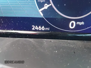 2025 Volkswagen Atlas SE z VIN 1V2JE2CA7SC201481, wystawiony jako IAAI lot #41246452 z przebiegiem 2 466 mil mil oraz . Historia ofert i sprzedaży dostępna na DreamBid. Obrazek 7.