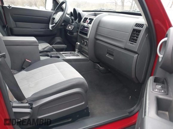 2008 Dodge Nitro SXT with VIN 1D8GU28K78W105035, listed as a IAAI auction lot 41921217 with 251,324 mi miles and . Bid and sale history available at DreamBid. Image 5.