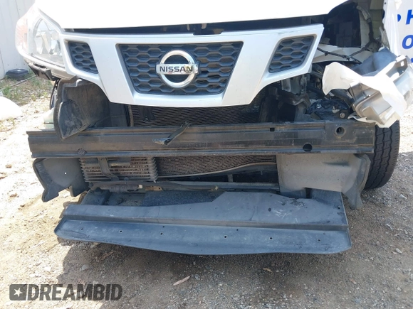 2015 Nissan NV200 SV z VIN 3N6CM0KN2FK690052, wystawiony jako IAAI lot #42438197 z przebiegiem 193 011 mil mil oraz . Historia ofert i sprzedaży dostępna na DreamBid. Obrazek 6.