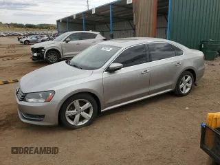 2012 Volkswagen Passat SE z VIN 1VWBP7A37CC029694, wystawiony jako Copart lot #75942704 z przebiegiem 133 801 mil mil oraz Czysty tytuł • Clean title. Historia ofert i sprzedaży dostępna na DreamBid. Obrazek 1.
