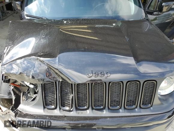 2018 Jeep Renegade Altitude with VIN ZACCJABB2JPJ02780, listed as a Copart auction lot 61401135 with 120,975 mi miles and Salvage title. Bid and sale history available at DreamBid. Image 11.