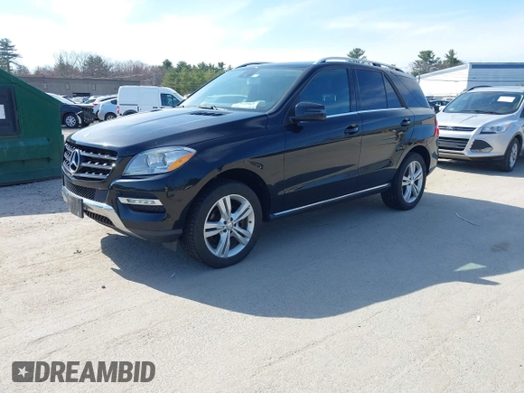 2015 Mercedes-Benz M ML 350 with VIN 4JGDA5HB3FA498372, listed as a IAAI auction lot 42097380 with 91,200 mi miles. Bid and sale history available at carsss.com. Image 16.