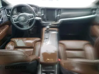 2018 Volvo V90 z VIN YV4A22NL8J1022253, wystawiony jako Copart lot #43835415 z przebiegiem 61 163 mil mil oraz Szkoda całkowita • Salvage title. Historia ofert i sprzedaży dostępna na DreamBid. Obrazek 8.