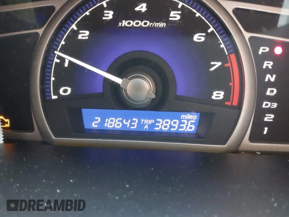 2008 Honda Civic LX z VIN 2HGFA16518H535038, wystawiony jako IAAI lot #42294996 z przebiegiem 218 643 mil mil oraz . Historia ofert i sprzedaży dostępna na DreamBid. Obrazek 7.