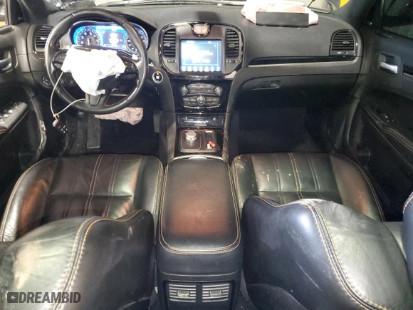 2019 Chrysler 300 with VIN 2C3CCABG4KH640476, listed as a Copart auction lot 44200365 with NaN miles and Salvage Title. Bid and sale history available at carsss.com. Image 8.