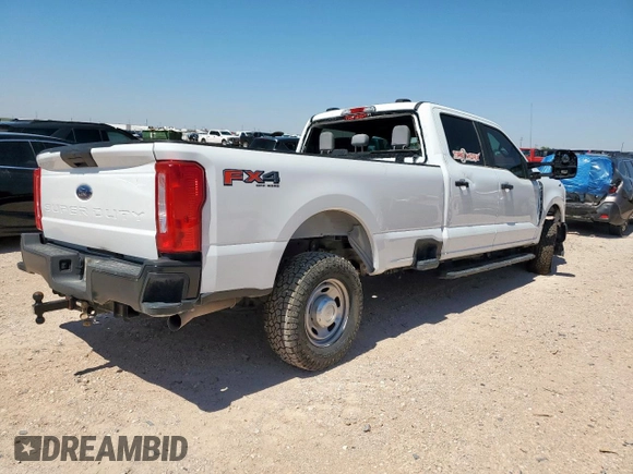 2023 Ford F-250 XL with VIN 1FT7W2BA2PED92331, listed as a Copart auction lot 60630835 with 29,903 mi miles and Salvage title. Bid and sale history available at DreamBid. Image 3.