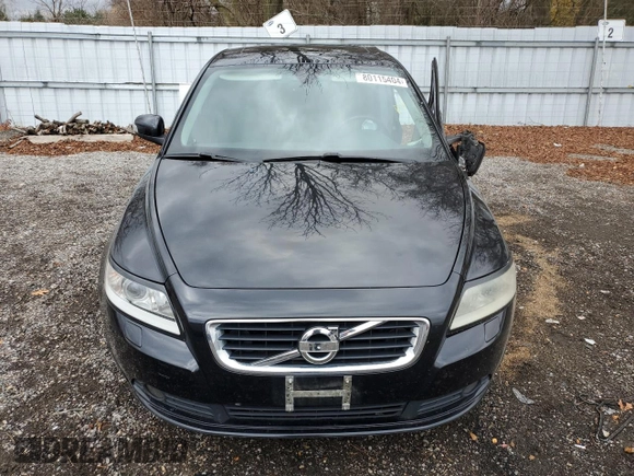 2011 Volvo S40 with VIN YV1672MSXB2547551, listed as a Copart auction lot 80115404 with 81,457 mi miles and Clean Title. Bid and sale history available at carsss.com. Image 5.