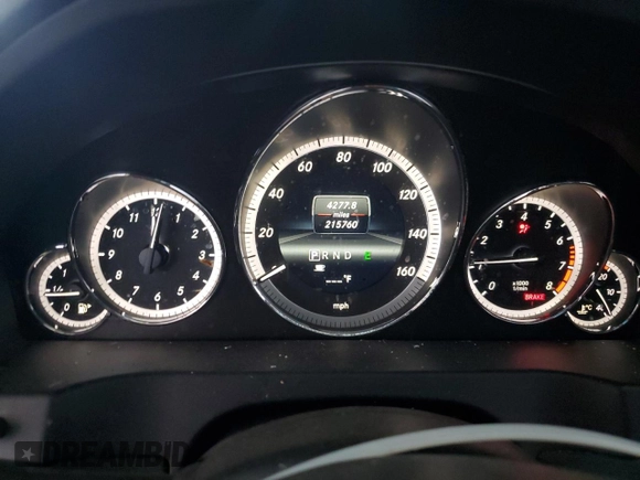 2013 Mercedes-Benz E 350 with VIN WDDKK5KF0DF214786, listed as a Copart auction lot 52063725 with 215,760 mi miles and Salvage title. Bid and sale history available at DreamBid. Image 9.