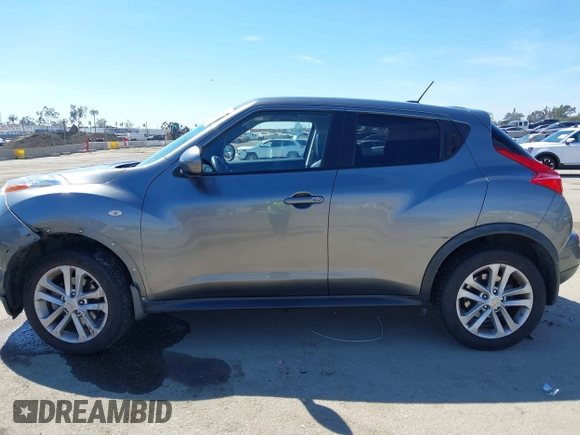 2011 Nissan Juke SL with VIN JN8AF5MR2BT015663, listed as a IAAI auction lot 41878579 with 120,611 mi miles. Bid and sale history available at carsss.com. Image 15.