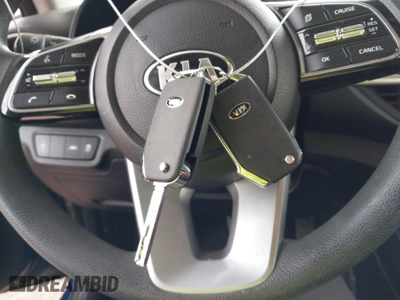 2020 Kia Forte LXS z VIN 3KPF24AD4LE223442, wystawiony jako IAAI lot #42026428 z przebiegiem 81 917 mil mil oraz . Historia ofert i sprzedaży dostępna na DreamBid. Obrazek 11.