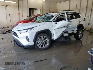 2023 Toyota RAV4 XLE Premium z VIN 2T3C1RFV1PW241279, wystawiony jako Copart lot #56875455 z przebiegiem 43 662 mil mil oraz Szkoda całkowita • Salvage title. Historia ofert i sprzedaży dostępna na DreamBid. Obrazek 1.