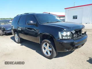 2011 Chevrolet Tahoe LT z VIN 1GNSCBE07BR398236, wystawiony jako IAAI lot #42135995 z przebiegiem 158 873 mil mil oraz . Historia ofert i sprzedaży dostępna na DreamBid. Obrazek 1.