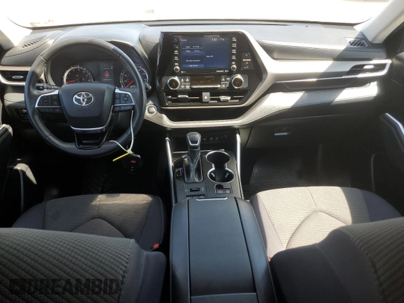 2021 Toyota Highlander L with VIN 5TDBZRBH9MS546739, listed as a Copart auction lot 52538315 with 31,286 mi miles and Non repairable. Bid and sale history available at DreamBid. Image 8.