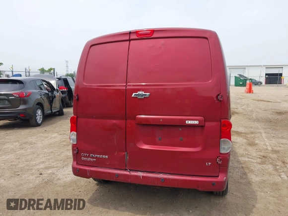 2015 Chevrolet City Express Cargo LT z VIN 3N63M0ZNXFK733123, wystawiony jako IAAI lot #42504510 z przebiegiem 188 296 mil mil oraz . Historia ofert i sprzedaży dostępna na DreamBid. Obrazek 16.