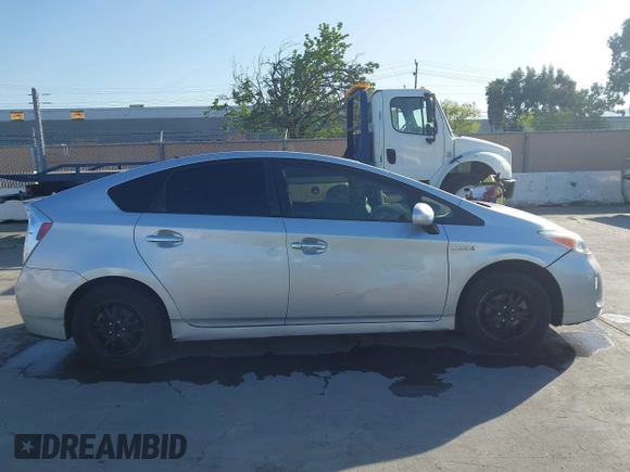 2013 Toyota Prius One with VIN JTDKN3DU6D5687163, listed as a IAAI auction lot 42034445 with 354,736 mi miles. Bid and sale history available at carsss.com. Image 13.