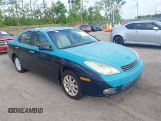 2004 Lexus ES 330 with VIN JTHBA30G945040301, listed as a IAAI auction lot 41974752 with 214,586 mi miles. Bid and sale history available at carsss.com. Image 1.