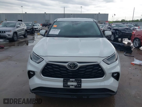2022 Toyota Highlander LE z VIN 5TDBZRBH1NS216174, wystawiony jako IAAI lot #41903427 z przebiegiem 68 671 mil mil oraz . Historia ofert i sprzedaży dostępna na DreamBid. Obrazek 13.