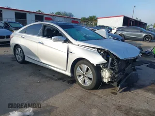 2015 Hyundai Sonata Hybrid Limited with VIN KMHEC4A44FA119321, listed as a IAAI auction lot 41517009 with 126,284 mi miles. Bid and sale history available at carsss.com. Image 1.