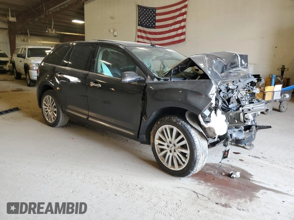 2014 Lincoln MKX z VIN 2LMDJ8JK9EBL02907, wystawiony jako Copart lot #54333965 z przebiegiem Nie podano mil oraz Tytuł czysty. Historia ofert i sprzedaży dostępna na DreamBid. Obrazek 4.