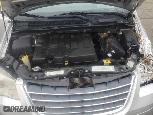 2010 Chrysler Town & Country Touring with VIN 2A4RR5DX0AR395333, listed as a Copart auction lot 46805415 with 181,818 mi miles and Salvage Title. Bid and sale history available at DreamBid. Image 14.